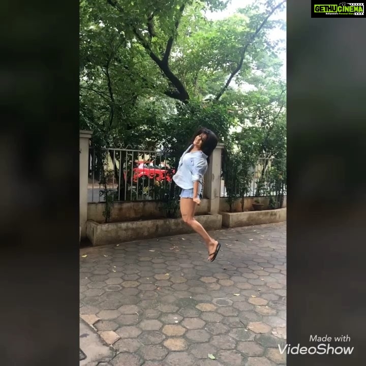 Sakshi Agarwal Instagram - Behind the scenes❤️❤️ just having fun!!