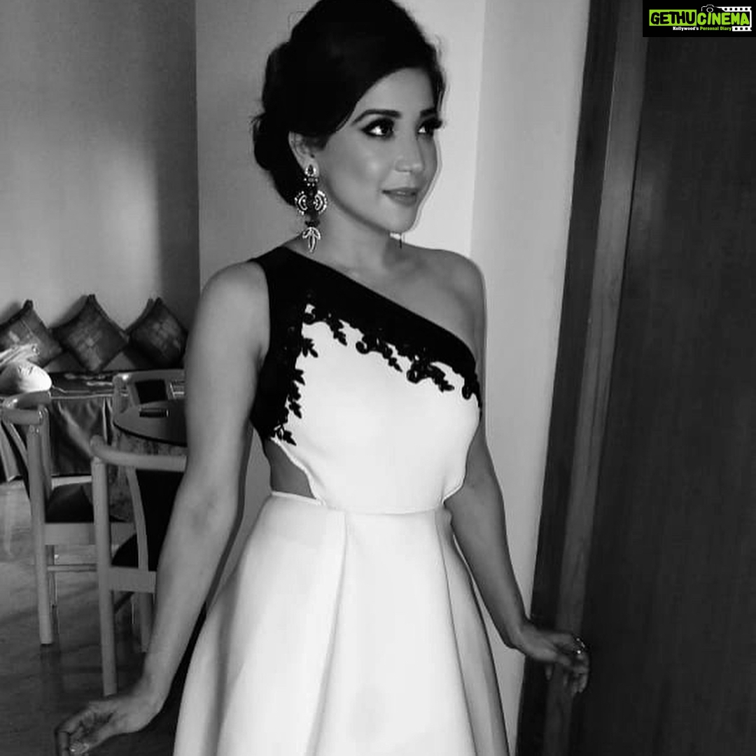 Sakshi Agarwal Instagram - #kaala #audiolaunch moments #superstarrajinikanth @wunderbar_films @kaalamovie @ranjithpa @v4umedia_ @sakina_ahmed_ne @needleeyenew @needleeye_bangaloreofficial