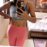 Sakshi Agarwal Instagram - Installing muscles💕 . #instagramreels #feelitreelit #workoutready #explore #explorepage #trending #viral #foryou #trainingreels #workoutmotivation #sakshitagarwal #workoutreels #instareels