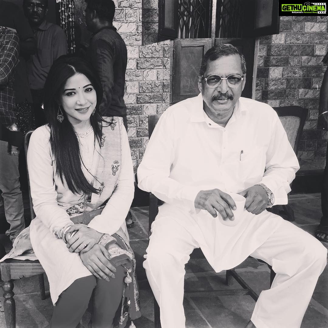 Sakshi Agarwal Instagram - With the super duper talented #nanapatekarsir ❤️❤️ Grown up admiring him on screen☺️☺️