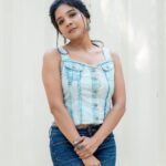 Sakshi Agarwal Instagram - Head up, Gorgeous🥰 . Mua n hair @murugeshmakeup_hair Sareedraping @farhaa_makeupartist Costume @ibhuvana.store Jewelry @chennai_jazz Photography @sathyaphotography3 . #beautyshot #denimjacket #silverjewellery #sakshiagarwal Chennai, India