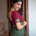 Sakshi Agarwal Instagram - You owe it to yourself to become everything you have ever dreamed of being❤️ . @sathyaphotography3 @dhiya_makeoverartistry . #sareelove #sakshiagarwal #dreamlife #homeshoot #kollywood Chennai, India