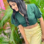 Sakshi Agarwal Instagram – Be the butterfly who can fly in odds…
.
#onset🎥🎬 #betweenshots #greencroptop #yellowskaterskirt #webseries #sakshiagarwal 
.
@prayaga_makeup_artist 
@tisisnaveen Chennai, India