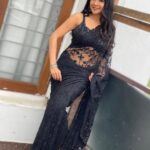 Sakshi Agarwal Instagram – Wherever life plants you,
Bloom with grace💕
.
#onset🎥🎬 #blacksaree
.
@prayaga_makeup_artist Chennai, India
