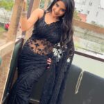 Sakshi Agarwal Instagram - Wherever life plants you, Bloom with grace💕 . #onset🎥🎬 #blacksaree . @prayaga_makeup_artist Chennai, India
