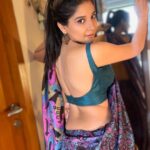 Sakshi Agarwal Instagram - A saree has the power to turn a girl next door into an artist’s muse🥰 . Wearing my moms saree❤️ . #sareelove #sareeindia #sareefashion #sareecollection #sexybackchallenge #sakshiagarwal #biggboss Chennai, India