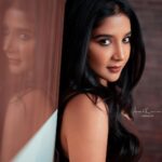 Sakshi Agarwal Instagram - You haven’t even seen my bad side yet 🔥 For now I am just a “dark chocolate”❤️ . @arvindkannan_ @tisisnaveen Chennai, India