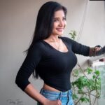 Sakshi Agarwal Instagram - Good morning❤️ Be crazy enough to believe you can do anything in life❤️ . @raj_isaac_photography @tisisnaveen . #candid #homeshot #justme #blacktshirt #denimaesthetic #sakshiagarwal Chennai, India