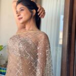 Sakshi Agarwal Instagram – Be the light that helps others see❤️
.
#sequinsaree #goldsaree #sareelove #goldenhour Chennai, India