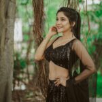 Sakshi Agarwal Instagram - Whatever makes your soul happy do that❤️ . @akweddingsstudio @plush_boutique_jb @makeupby_kiruthiga @tisisnaveen @pugazhmurugan_ @riazkahmed.pro @v4umedia_ @teamaimpro @keerthana_makeup_and_hair . #aranmanai3 #pressmeet #lehenga #blacklehenga #sakshiagarwal #kollywood #instafashion #tradirional #sequencelehenga #tamilactress #tamilcinema #aranmanai3trailer Chennai, India