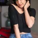 Sakshi Agarwal Instagram - Never ever give in ! Prove them Wrong! . #sakshiagarwalquotes #candid #sakshiagarwal #homeshoot #biggbosstamil #killywoodactress Chennai, India