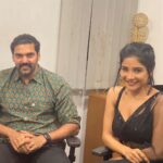 Sakshi Agarwal Instagram - About yesterday❤️ . #Aranmanai3 #pressmeet #ASundarCEntertainer #SundarC @redgiantmovies_ @udhay_stalin @aryaoffl @khushsundar @raashiikhanna @csathyaofficial @iyogibabu @uksrr @fennyoliver @saregama_official @vichuviswanath @riazkahmed.pro @v4umedia_ @teamaimpro . @plush_boutique_jb @makeupby_kiruthiga @tisisnaveen @keerthana_makeup_and_hair Prasad Lab Vadapalani