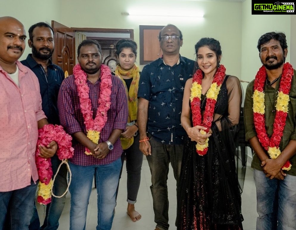 Sakshi Agarwal Instagram - Happy to start my next webseries with a pooja today . . ✨ @shariqqqq777 playing the lead with me✨ . @anandsaga.dwarakamayee @rajkumar.s.n @gkacts @tisisnaveen @keerthana_makeup_and_hair Chennai, India