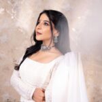 Sakshi Agarwal Instagram - Feel like an angel❤️ . @arvindkannanphotography @swapnaareddyofficial @swaadh @yoursethnically @prayaga_makeup_artist . #whitesalwarsuit #purewhite #chikankari #anarkalisuits #bagheera #pressmeet #kollywood #Biggboss #tamilactress #sakshiagarwal Chennai, India