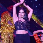 Sakshi Agarwal Instagram - Param sundari- BbJodigal Finale Performance❤️ . #BBJodigal #grandfinal #vijaytelevision #biggboss #biggbosstamil #vijaytv #sakshiagarwal #paramsundari #stageperformance #feelitreelit #styledbysunilkarthik #explore #explorepage #dance #dancereels . @sunilkarthik_sk @preethiartistry @vijaytelevision @biggbossjodigal