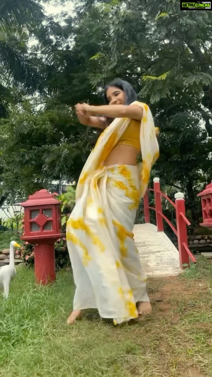 Sakshi Agarwal Instagram - Podahh stepu! . #tamilreels #feelkaroreelkaro #instagramreels #reelsinstagram #biggboss #explore #explorepage #tamilsongs #tamilactress #tamilcinema #mumaithkhan #kuthudance #sakshiagarwal #sareelover #sareereels #sareeindia . Vc : @pugazhmurugan_
