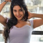 Sakshi Agarwal Instagram - Behind every strong woman, there is a story- that gave her no choice✨ . @irst_photography . #purpleaesthetic #prettygirlchallenge #sakshiagarwal #biggbosstamil Chennai, India