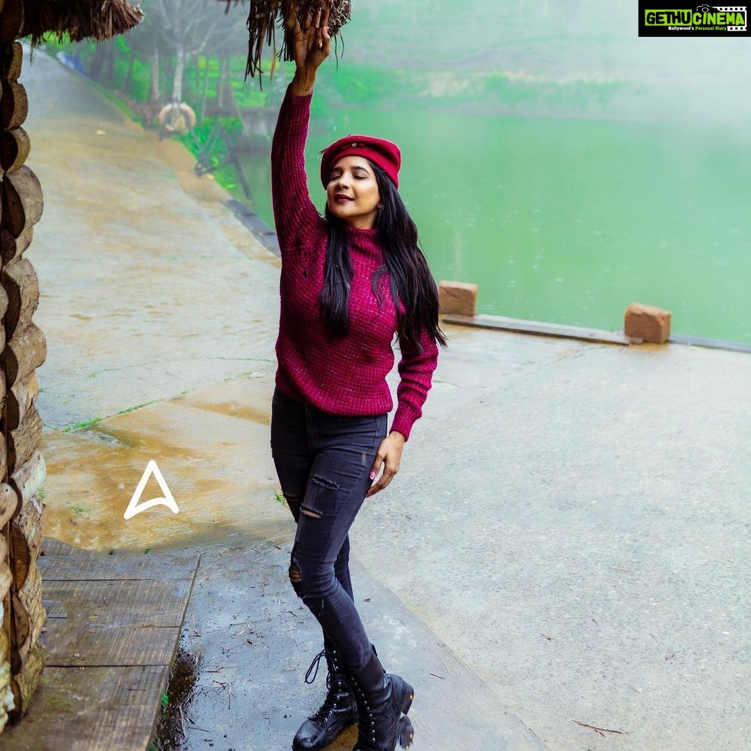 Sakshi Agarwal Instagram - Create a life you cant wait to wake up to❤️ . Location : @wildplanetresort photography - @albieffect and team @thatmomentphotography makeup - @blushbynush Edit - @_studiomoments . #naturelovers #naturephotography #adventuretravel #greeneryaesthetic #garden #gardenaesthetic #natureaesthetic #lovingit😍 #sakshiagarwal #candid #biggboss #kerala #tamilnadu #devala #wildplanet #natureaddict Wild Planet