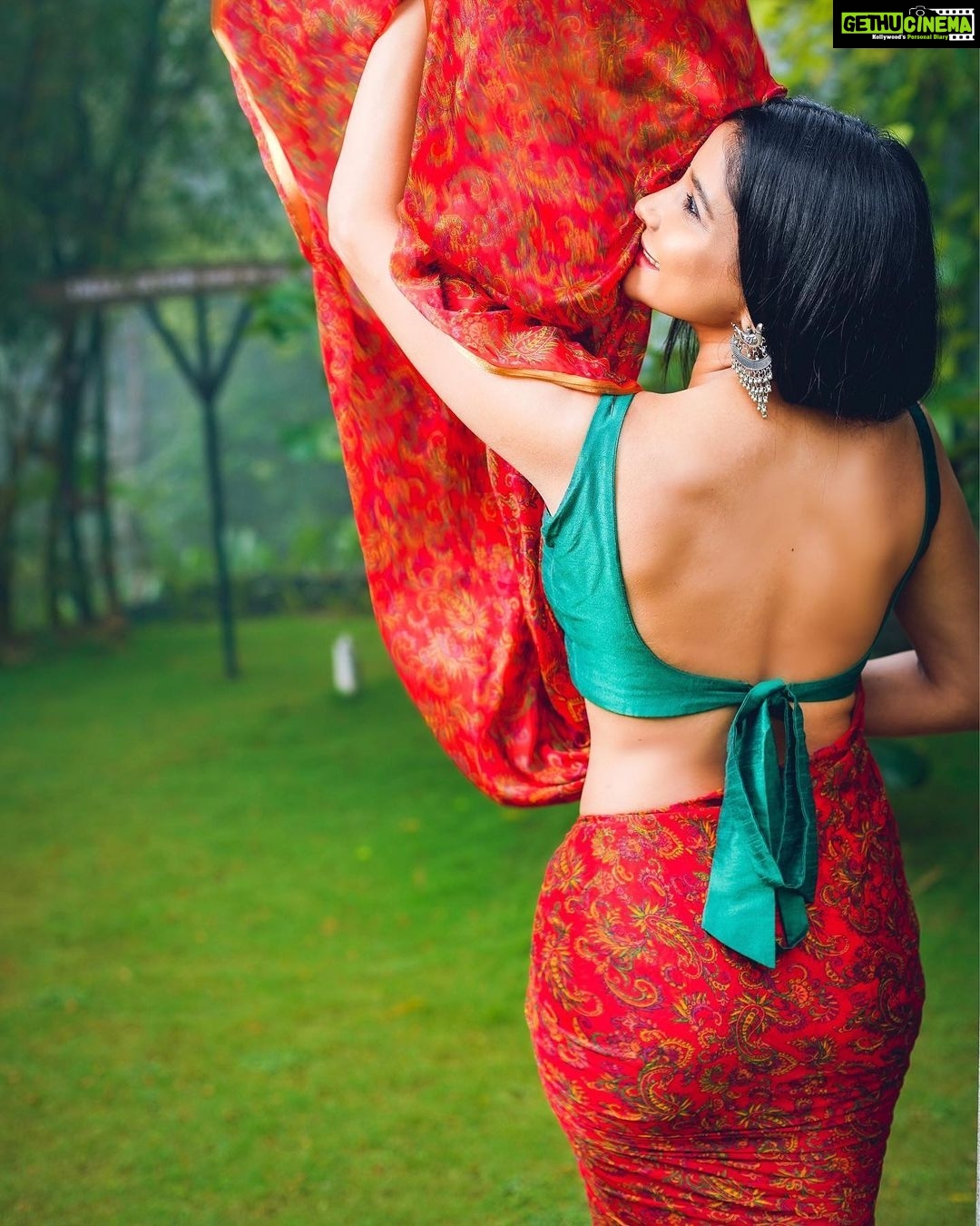 Sakshi Agarwal Instagram - The flower that blooms in adversity is the most rare and beautiful of them all🔥 . @ajoy_havoc @arunpradeep_photography @the_trendy_turns @sanjay_with_a_why Chennai, India