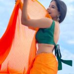 Sakshi Agarwal Instagram - My lips are the Gun! My smile is the Trigger! My kisses are the Bullets! Label me a KILLER or a QUEEN🔥 ——— or A Mango IceCream——(inspired by a comment🤪) . #terracevibes #saree #sareeaesthetics #orangesaree #sareevibes #loveforsaree #sexybackchallenge #sexyback #biggboss #vijaytv #sakshiagarwalsaree #sakshiagarwal . @the_trendy_turns Chennai, India