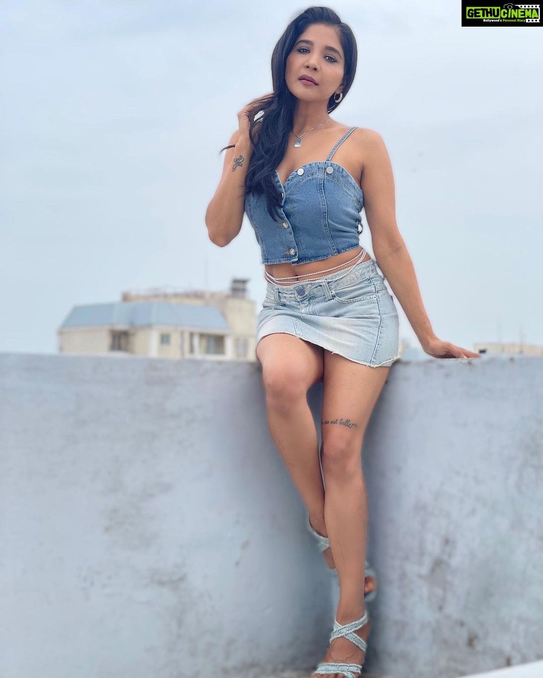 Sakshi Agarwal Instagram - Me : What does freedom mean to u? Me: The day women can openly talk, do what they want to, wear what they want,study what they want, get married to the person they want or not, just be themselves without getting misjudged or misrepresented by unnecessary opinions , is the day we have true freedom🥰 Just one thing- lets educate the girl child to be strong , bold and courageous ! Happy Independence Day🙏 Chennai, India