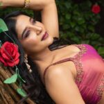 Sakshi Agarwal Instagram - The devils saluted when she roared back🔥 . Makeup @saranyamakeoverartistry Hairstyle @thamizh.hairstylist Photography @dilipkumar_photography Wardrobe: @adhiktha_by_sn Jewellery : @new_ideas_fashions . #lehenga #gardenaesthetic #aestheticoutfit #floweraesthetic #powerfuleyes #photoshoot #sakshiagarwal #biggboss #tamil #kollywood #instapic #nstamood #fashion #lifestyle #actressphotoshoot #prettyaesthetic Chennai, India