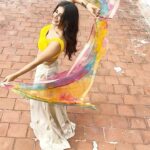 Sakshi Agarwal Instagram - Feel the bgm🔥 . #reelitfeelit #feelitreelit #feelkaroreelkaro #explorepage #explore #traditional #kollywood #tamilactress #lehenga #beyourself #lifestyle #fashion #tamilreels #tamilsong