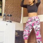 Sakshi Agarwal Instagram – Sunday core burn🔥🔥🔥🔥🔥
.
Just take anything that weights 2-3kgs pair and start these crazy effective quick 3 step workout for a super burn🔥
.
Just 15*3 of these and your good🔥
.
#fitfam #fitnessmotivation #fitnessjourney #pinkcamouflage #camouflage #camopants #puma #workoutreel #instareels #explore #explorepage #stayhome #staysafe