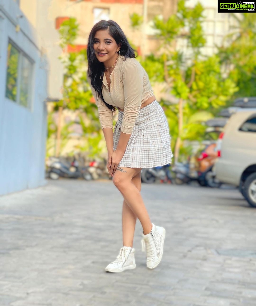 Sakshi Agarwal Instagram - Get ready to screen shot phone wallpaper😜 . #skaterskirt #candid #coordset #sakshiagarwal #biggboss #kollywood #trendingoutfits #style #stayhome #staysafe #ootd #ootdindia #instastyle Chennai, India
