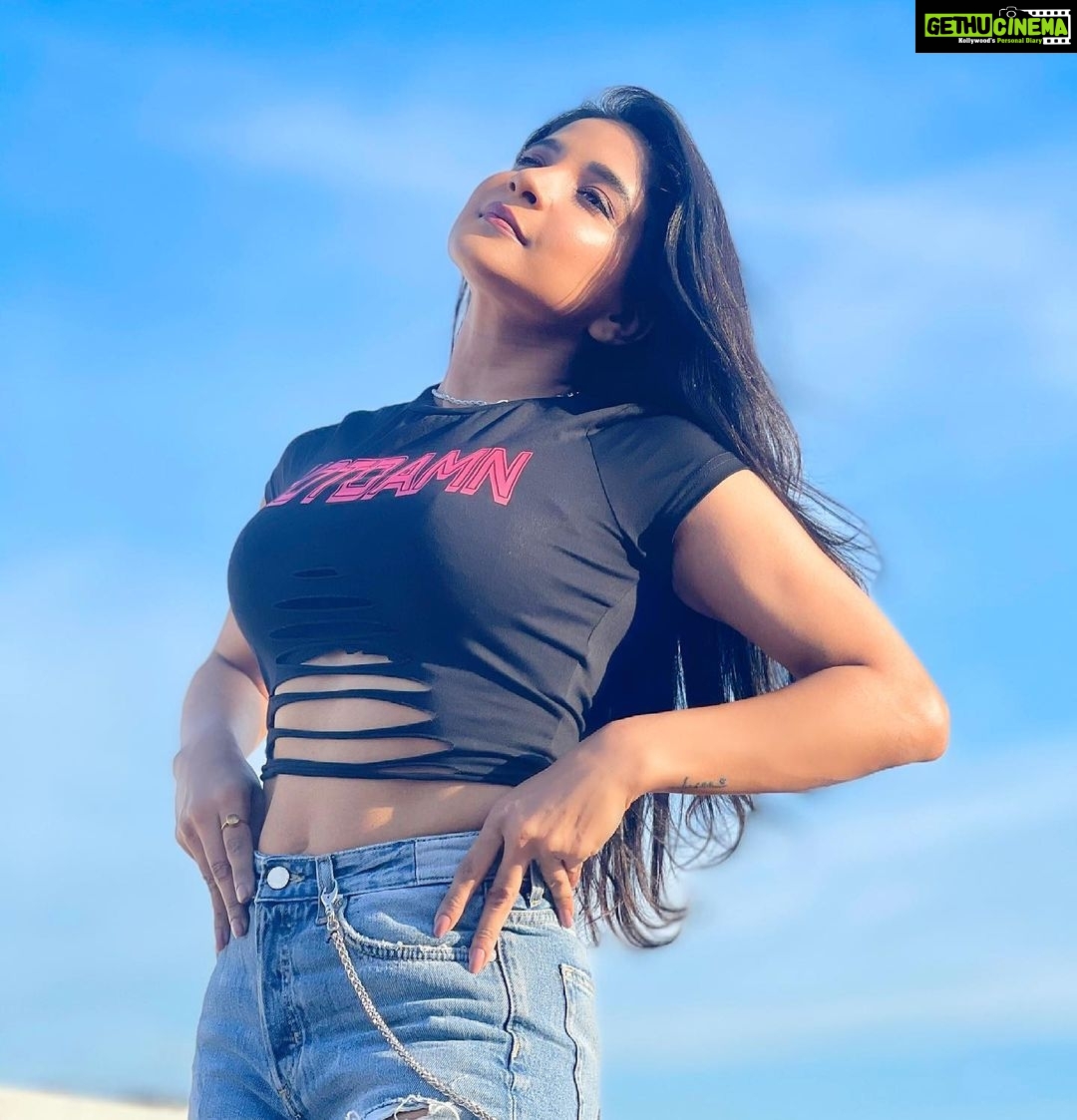 Sakshi Agarwal Instagram - Feel it🥰 Chennai, India
