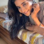 Sakshi Agarwal Instagram – You glow differently when you are happy😍
.
Swipe and tell me which one is your fav🥰 Chennai, India