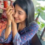 Sakshi Agarwal Instagram - Me: Alexa… Do you think I am pretty? Alexa: I am sure your a knock out! But take it from someone with no physical form-Beauty does come from within☺️ . #alexasays #justaskin #beauty #pretty #candid #instagood #instalife #sakshiagarwal #moods #kollywood Chennai, India