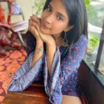 Sakshi Agarwal Instagram - Me: Alexa… Do you think I am pretty? Alexa: I am sure your a knock out! But take it from someone with no physical form-Beauty does come from within☺️ . #alexasays #justaskin #beauty #pretty #candid #instagood #instalife #sakshiagarwal #moods #kollywood Chennai, India