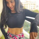 Sakshi Agarwal Instagram - Who wants to camouflage post-workout moods😋🔥 . Feel really excited, happy and lost in thoughts❤️ . #fitfam #camouflage #pinkcamouflage #pinkmilitaryfitness #workout #postworkout #postworkoutselfie #stayhome #staysafe #sixpack #comingsoon #abs #coreworkout #fitnessfreak Chennai, India