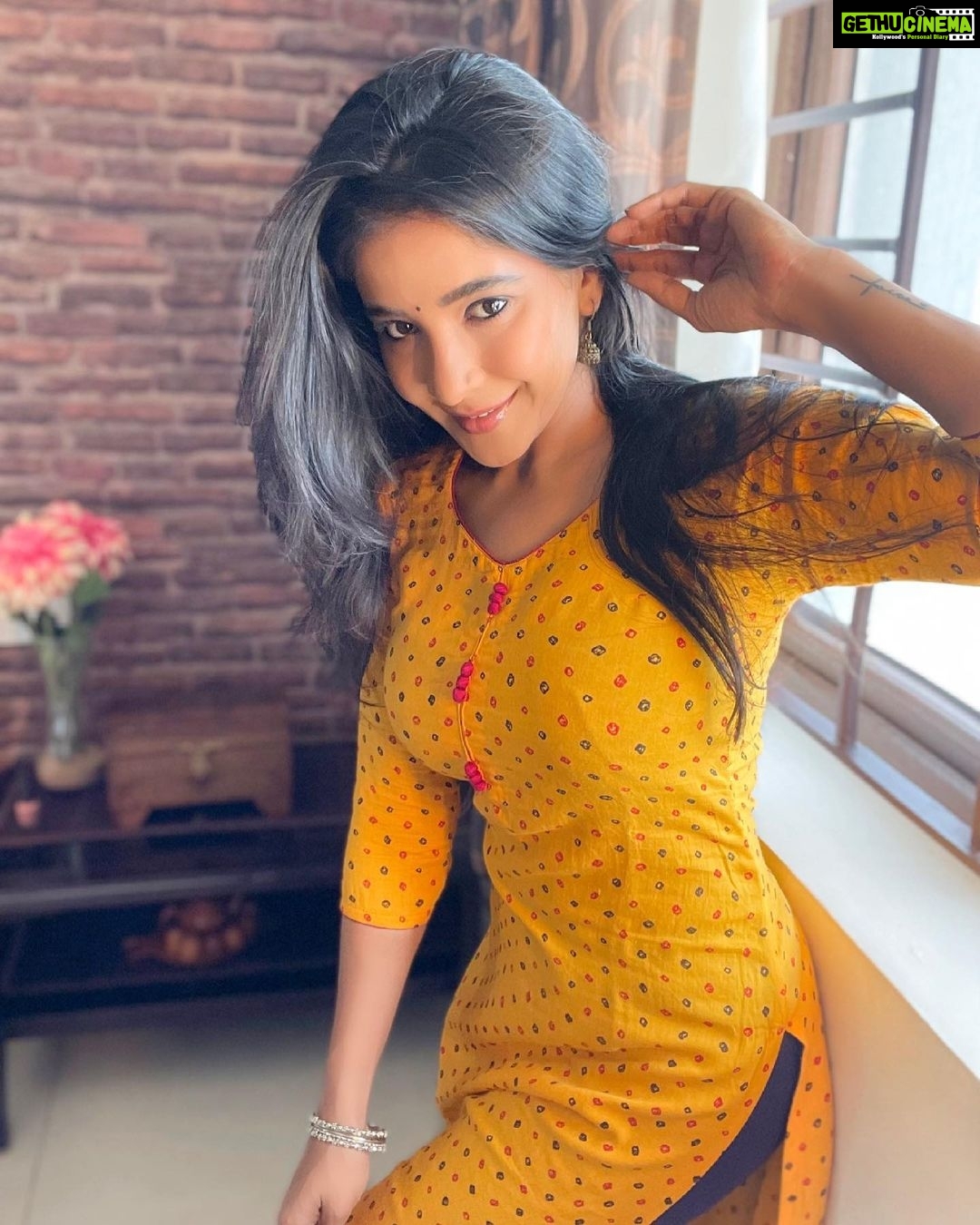 Sakshi Agarwal Instagram - Lips of honey Eyes of fire🔥 Chennai, India