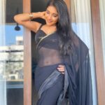 Sakshi Agarwal Instagram - 🥰 . You seek #sixpack ! You have six packs❤️ Chennai, India