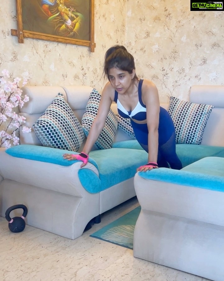 Sakshi Agarwal Instagram - Sunday Morning Fun Burn 🔥🔥🔥 ⬅️⬅️⬅️⬅️Swipe for all different workouts!➡️➡️➡️➡️➡️ . Use any two sofa /couch/chair which are at equal height and get this full body burn workout! . I have never sweat so much in any of my workout! This is a real killer💪 . 1)swing/ pushup 2) squat jump on sofa 3)kicksit on sofa 4)deadlift for hamstring and squat with kettlebell- The advantage of doing this in a sofa is that it gives you more stretch! 5)lunge running with dip on sofa 6)double squat jump on floor and sofa . #workout #motivation #fitness #sofaworkout #fitfam #cardio #corestrength #squats #fitnessjourney #fitnessfreak #sakshiagarwalworkout #biggboss #kollywood #justmove Chennai, India