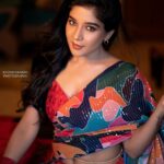 Sakshi Agarwal Instagram - Nothing ever goes away until it teaches us , What we need to know! . @fab_by_faiza @arvindkannanphotography @aksharasalonandstudio @tisisnaveen @teamaimpro . #saree #rain #beautifulweather #chennairains #sareelover #sakshiagarwal #kollywood #mollywood #biggboss Chennai, India