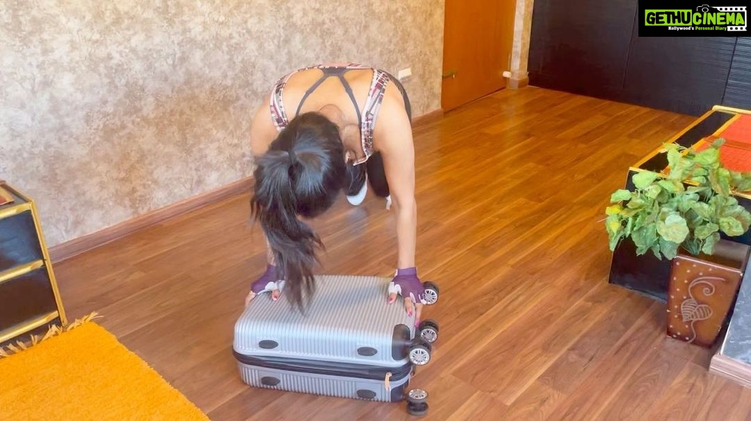 Sakshi Agarwal Instagram - Lets put our suitcase π§³ to some use this Lockdown 2.0! #justgetupandmove If you cant get your hands on weights/equipment! . Swipe left for awesome full body workout. πππππππππ Just spend 20 mins , play some music , get a suitcase and try this! You will feel awesomeβ€οΈβ¨ Save it for later use! Tell me what you think once you try itπͺ . 1) effective for sides and back 2)effective for chest/booty 3) effective for booty/sides/arms 4) Suitcase mountain climbers 5) suitcase kick tap . This is a mixture of HIIT and spot body workout! The first workout needs a lot of balance, so you can start slowπͺ . #fitfam #fitnessmotivation #suitcaseworkout #sakshiagarwalworkout #sakshiagarwal #workoutmotivation #stayhome #stayfit #stayhealthy #fitnessjourney #somethingnew #puma #burberry #noequipmentworkout #noweightsneeded Chennai, India