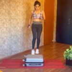 Sakshi Agarwal Instagram – Lets put our suitcase 🧳 to some use this Lockdown 2.0!
#justgetupandmove 
If you cant get your hands on weights/equipment!
.
Swipe left for awesome full body workout.
👉👉👉👉👉👉👉👉👉
Just spend 20 mins , play some music , get a suitcase and try this! You will feel awesome❤️✨
Save it for later use!
Tell me what you think once you try it💪
.
1) effective for sides and back
2)effective for chest/booty
3) effective for booty/sides/arms
4) Suitcase mountain climbers
5) suitcase kick tap
.
This is a mixture of HIIT and spot body workout!
The first workout needs a lot of balance, so you can start slow💪
.
#fitfam #fitnessmotivation #suitcaseworkout #sakshiagarwalworkout #sakshiagarwal #workoutmotivation #stayhome #stayfit #stayhealthy #fitnessjourney #somethingnew #puma #burberry #noequipmentworkout #noweightsneeded Chennai, India