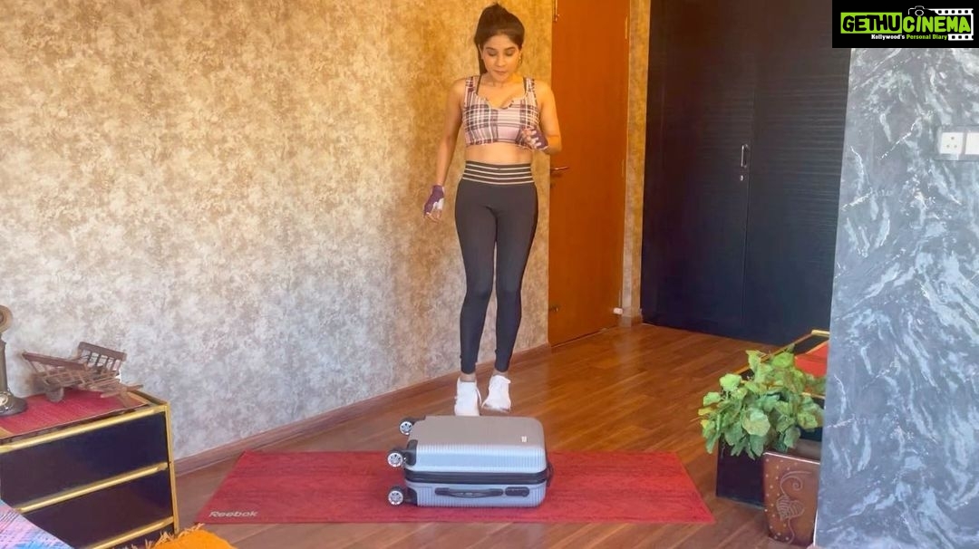 Sakshi Agarwal Instagram - Lets put our suitcase π§³ to some use this Lockdown 2.0! #justgetupandmove If you cant get your hands on weights/equipment! . Swipe left for awesome full body workout. πππππππππ Just spend 20 mins , play some music , get a suitcase and try this! You will feel awesomeβ€οΈβ¨ Save it for later use! Tell me what you think once you try itπͺ . 1) effective for sides and back 2)effective for chest/booty 3) effective for booty/sides/arms 4) Suitcase mountain climbers 5) suitcase kick tap . This is a mixture of HIIT and spot body workout! The first workout needs a lot of balance, so you can start slowπͺ . #fitfam #fitnessmotivation #suitcaseworkout #sakshiagarwalworkout #sakshiagarwal #workoutmotivation #stayhome #stayfit #stayhealthy #fitnessjourney #somethingnew #puma #burberry #noequipmentworkout #noweightsneeded Chennai, India