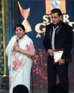 Salman Khan Instagram - U will be missed our nightingale. But ur voice shall live with us forever ... #RIPLataji