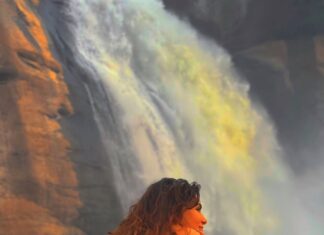Samantha Instagram - Life ☮️ You enjoy it or endure it as it comes and goes ,as it ebbs and flows . Athirappilly Falls