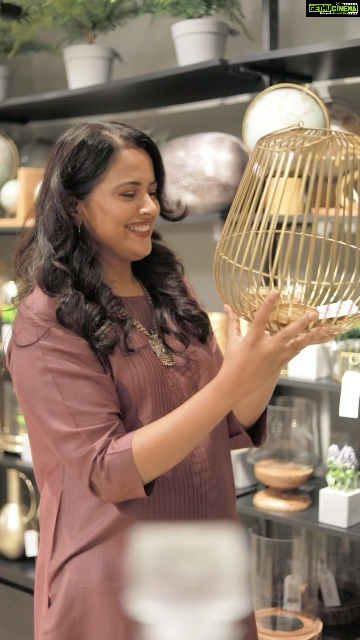 Sameera Reddy Instagram - ✨Westside Hamper Giveaway Alert 🪔 👉🏼Comment with why you❤️ Westside with #WestsideHaiTohBaatBanJaye 👉🏼follow @westsidestores to WIN a curated gift hamper from Westside Home🏡 . .#WestsideHaiTohBaatBanJaye #LightUpWithWestside #Westsidestore #HomebyWestside #Gifting #Festive #FestiveLook #NewCollection #FreshFashion #HomeDecor #Home #Diwali #DiwaliGifting #onlinestore #instafashion #StaySafe #MaskUp #SafetyFirst #Trending #Instagood #GetTheLook #ATataEnterprise