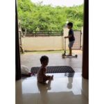 Sameera Reddy Instagram – Mood 🍃#weekendvibes #naughtynyra #happyhans #goa #positivevibes #mykids #mylife #momlife #keepingitreal 🏡