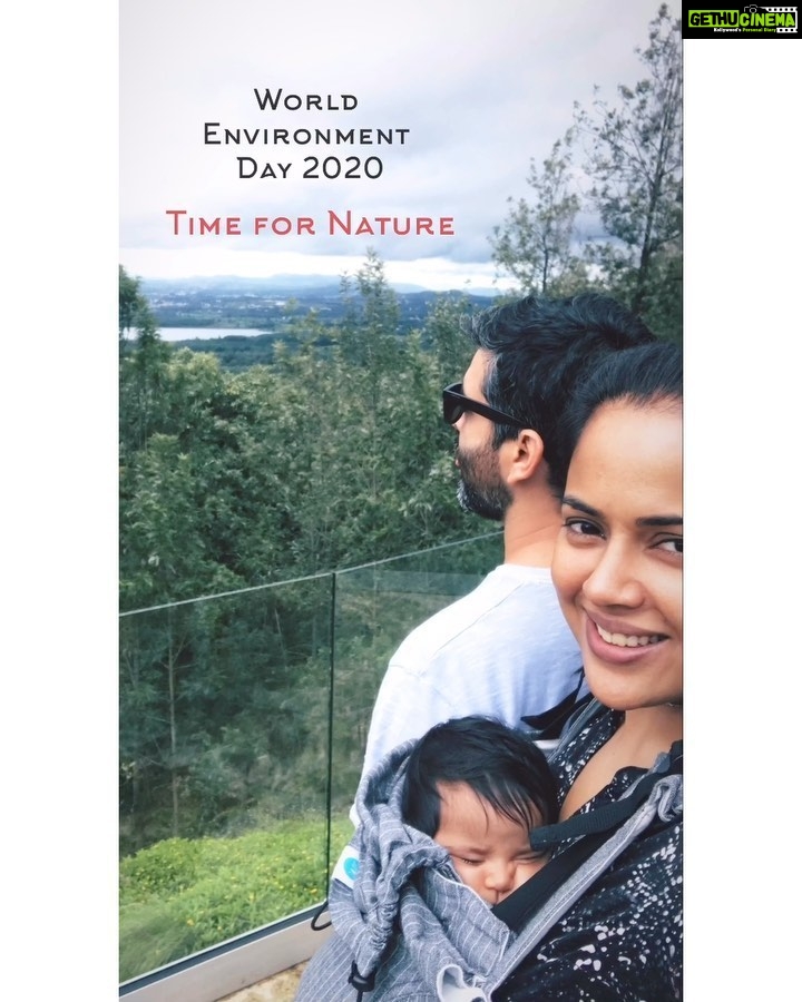 Sameera Reddy Instagram - Our last holiday was in Chikmagalur, Karnataka. #fridayflashback takes me back to the gorgeous countryside, Fresh coffee beans and biodiversity at its best! So what better way than to celebrate World Environment Day 2020 than being grateful for these amazing moments and pledging to keep it this way for our kids . π #worldenvironmentday2020 #incredibleindia #timefornature #climatewarrior @unicefindia . . #messymama #naughtynyra #happyhans #mrvardenchi #travel #family #momlife #motherhood #karnataka #india #babywearing #throwback #nature #gratitude ππΌ Mullayanagiri Peak, Chikmagalur, Karnataka