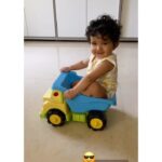 Sameera Reddy Instagram – Rollin into the weekend😎 It’s Friday Ya’ll🔊are we ready to party ?🚗🧸#naughtynyra #weekend #mood #messymama #momlife #fun #happy #babygirl #party #weekendvibes 🌈