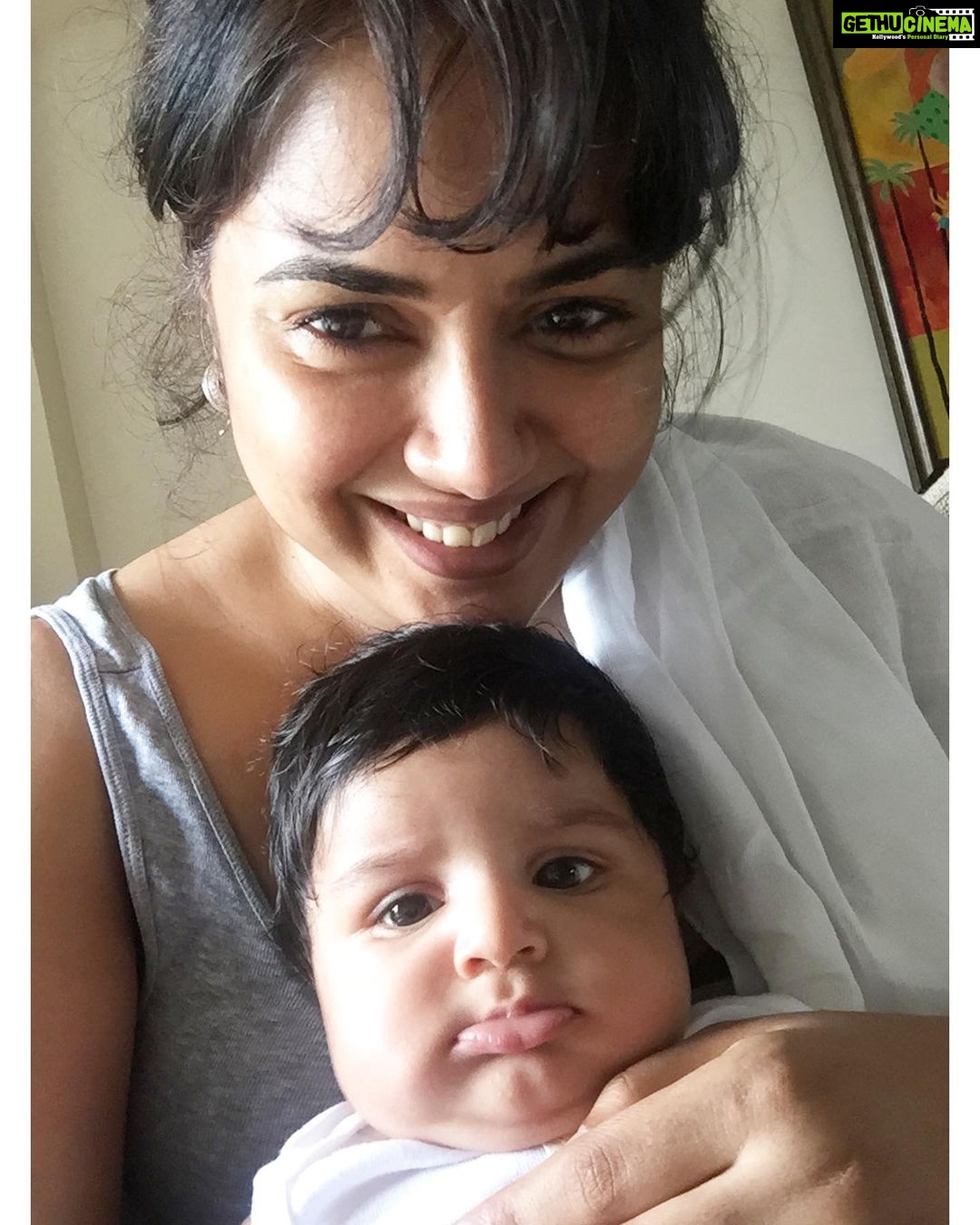 Sameera Reddy Instagram - I always say being positive comes from working on being positive💃 Hans turns 5 this month! This throwback picture reminds me how I struggled a lot with myself being a new mom and he was really amazing even as a lil golu baby. I’m so proud he has grown into such a beautiful boy ❤️ #motherhood has its highs and lows and it can really show you how strong you are capable of being 🙏🏼 my strength and energy today comes from my learning and for that i am grateful 🎈. . #throwbackthursday #happyhans #messymama #throwback #2015 #momlife #keepingitreal