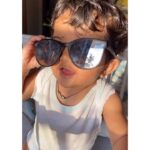 Sameera Reddy Instagram - Mass baby 😎 #babyThalaivaa #rajnikanth #superstar 🙏🏼 "Summa pere ketta athrudula” @rajinikanth 🤩 #naughtynyra #10monthsold 🎈#itsmybirthday #baby #milestone 🎂