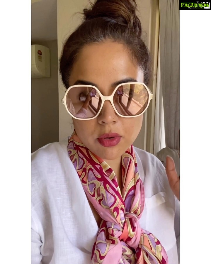 Sameera Reddy Instagram - People will always have an opinion about you and it’s impossible to please the world .Thank you for letting me be me. It took me too long to get here . To this crazy happy fearless space . For years I wanted to be accepted as many things . Maybe for a great body , a successful actress, for society to stamp my arrival, for the fashion world to tell me I was best dressed ,l wanted all these things . But here I am today : just me . And damn it’s awesome. . Love you for laughing at my silliness and celebrating my soul. I put my life , my family and heart out there and you respond in the most magical ways . It means a lot ❤️#appreciationpost #thankyou #supportdontjudge #imperfectlyperfect #motherhoodunplugged #women #momlife #womensupportingwomen #keepingitreal #mom #reality #feelgood #loveyourself
